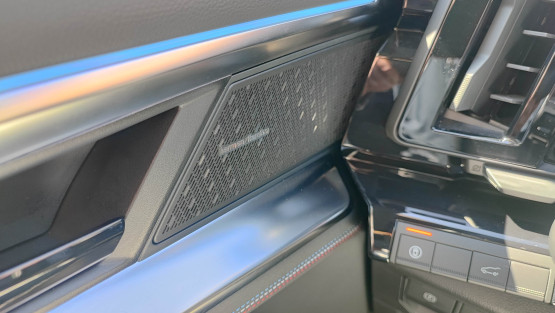 rafale esprit alpine e-tech hybrid 200cv auto véhicule neuf