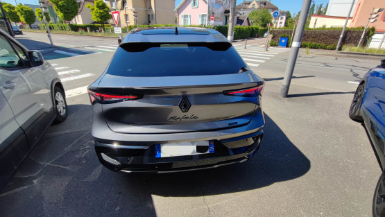 rafale esprit alpine e-tech hybrid 200cv auto véhicule neuf