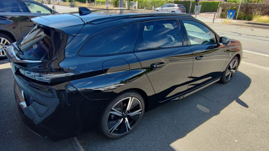 nouvelle 308 sw gt 1.5 bluehdi 130cv eat8 véhicule d'occasion
