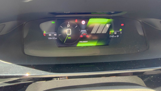 nouvelle 308 sw gt 1.5 bluehdi 130cv eat8 véhicule d'occasion