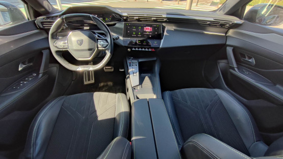 nouvelle 308 sw gt 1.5 bluehdi 130cv eat8 véhicule d'occasion