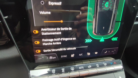 espace esprit alpine e-tech hybrid 200 véhicule d'occasion