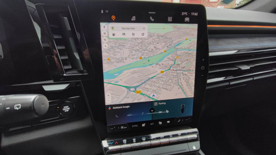 espace esprit alpine e-tech hybrid 200 véhicule d'occasion