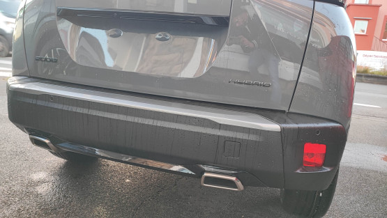 nouveau 2008 gt hybrid 145 edcs6 véhicule neuf