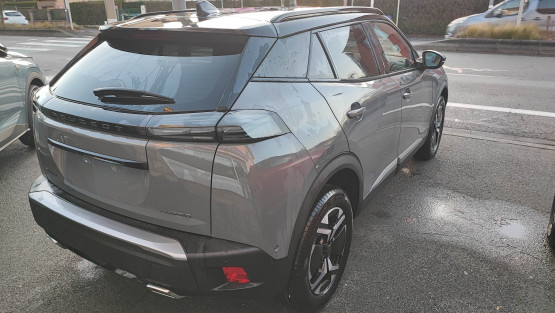 nouveau 2008 gt hybrid 145 edcs6 véhicule neuf