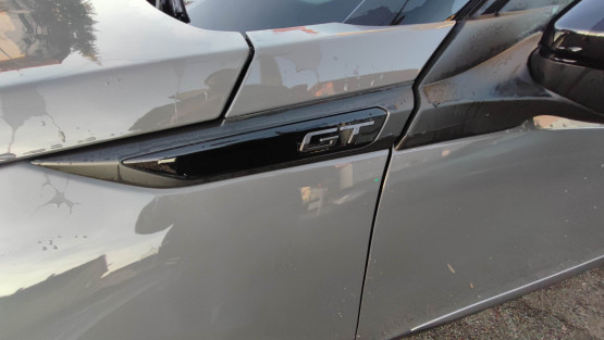 nouveau 2008 gt hybrid 145 edcs6 véhicule neuf