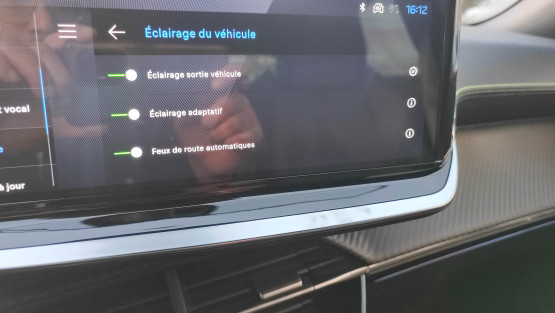 nouveau 2008 gt hybrid 145 edcs6 véhicule neuf