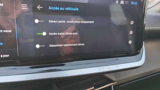 nouveau 2008 gt hybrid 145 edcs6 véhicule neuf