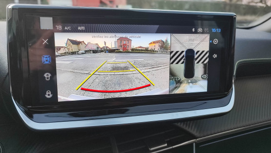 nouveau 2008 gt hybrid 145 edcs6 véhicule neuf