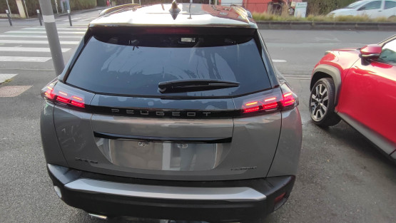 nouveau 2008 gt hybrid 145 edcs6 véhicule neuf