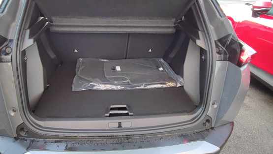 nouveau 2008 gt hybrid 145 edcs6 véhicule neuf