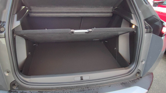 nouveau 2008 gt hybrid 145 edcs6 véhicule neuf