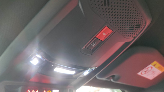 nouveau 2008 gt hybrid 145 edcs6 véhicule neuf