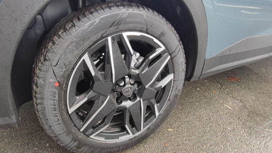 nouveau 3008 gt hybrid 145 edcs6 véhicule neuf