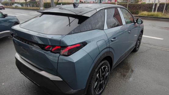 nouveau 3008 gt hybrid 145 edcs6 véhicule neuf