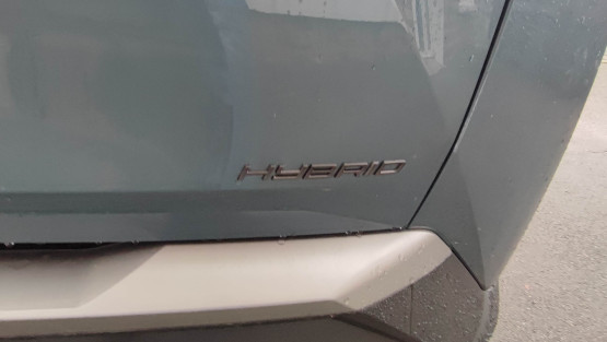 nouveau 3008 gt hybrid 145 edcs6 véhicule neuf