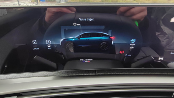 nouveau 3008 gt hybrid 145 edcs6 véhicule neuf