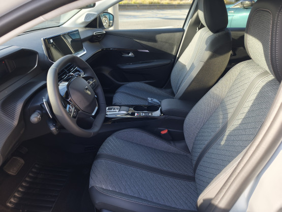 nouvelle 208 allure hybrid 110 e-dcs6 véhicule neuf