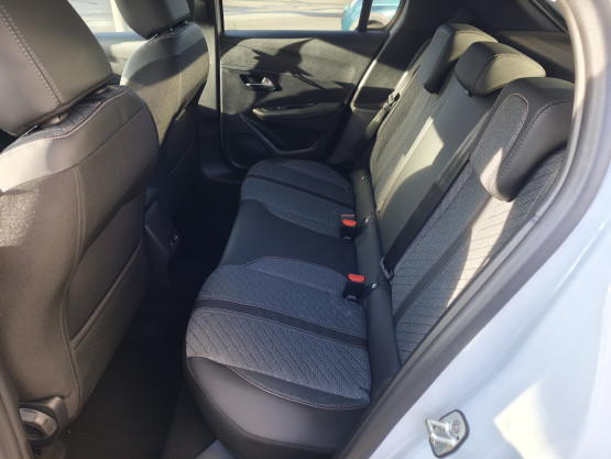 nouvelle 208 allure hybrid 110 e-dcs6 véhicule neuf