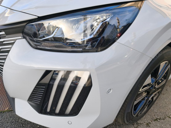 nouvelle 208 allure hybrid 110 e-dcs6 véhicule neuf