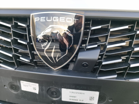 nouvelle 208 allure hybrid 110 e-dcs6 véhicule neuf