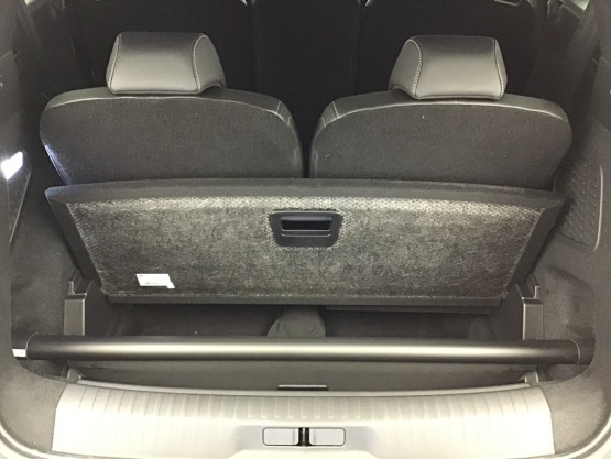 nouveau 5008 gt hybrid 145cv e-dcs6 véhicule neuf