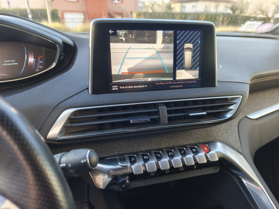 nouveau 5008 gtline 1.6 thp 165 eat6 stop&start véhicule d'occasion