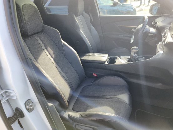 nouveau 3008 gtline 2.0 bluehdi 150cv  stop&start véhicule d'occasion