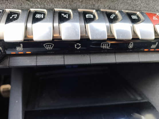 nouveau 3008 gtline 2.0 bluehdi 150cv  stop&start véhicule d'occasion