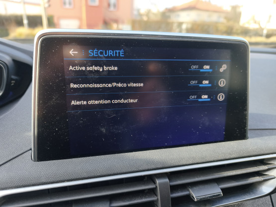 nouveau 3008 gtline 2.0 bluehdi 150cv  stop&start véhicule d'occasion