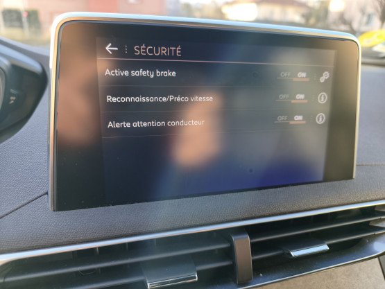 3008 gt 2.0 bluehdi 180 eat6 véhicule d'occasion