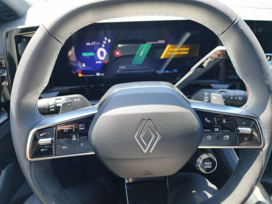 nouveau austral esprit alpine e-tech full hybrid 200 véhicule neuf