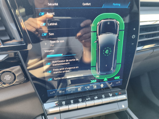 nouveau austral esprit alpine e-tech full hybrid 200 véhicule neuf