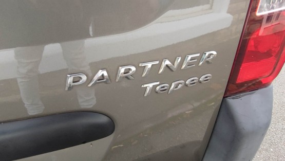 nouveau partner tepee outdoor 1.6 bluehdi 120cv véhicule d'occasion