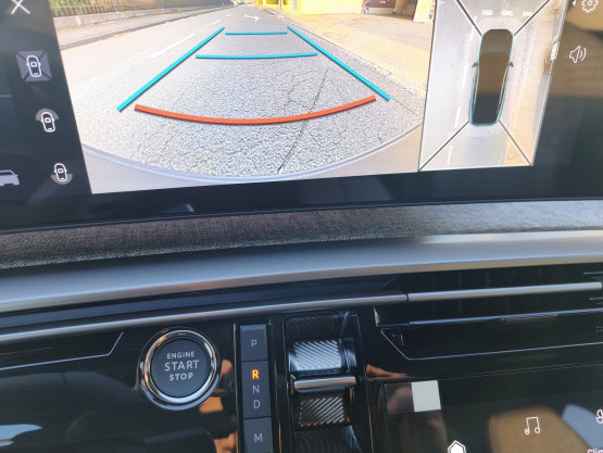 nouveau 3008 allure hybrid 145 edcs6 véhicule neuf