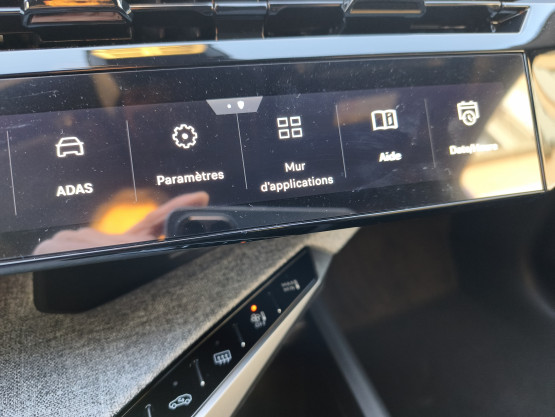 nouveau 3008 allure hybrid 145 edcs6 véhicule neuf
