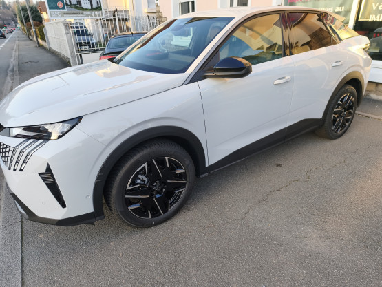 nouveau 3008 allure hybrid 145 edcs6 véhicule neuf