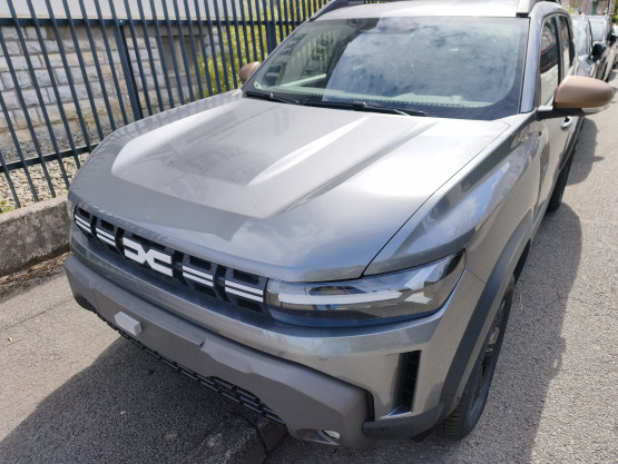 nouveau duster extreme hybrid-g 150 cv 4x4 auto véhicule neuf