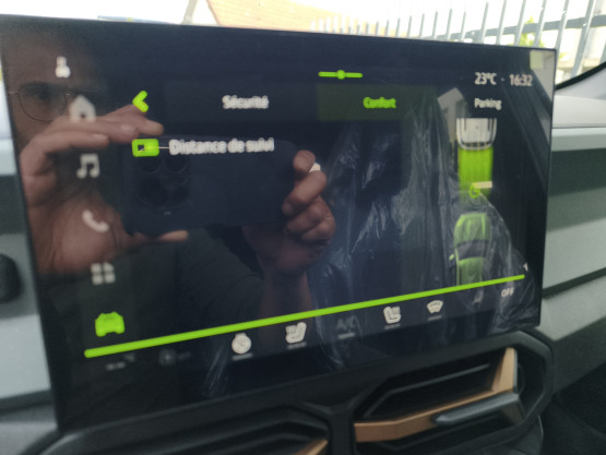 nouveau duster extreme hybrid-g 150 cv 4x4 auto véhicule neuf
