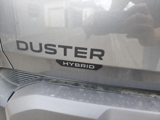 nouveau duster extreme hybrid-g 150 cv 4x4 auto véhicule neuf
