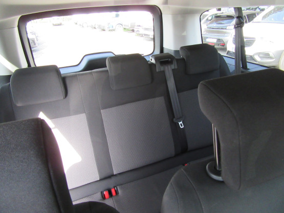 vivaro combi l3 2.0 diesel 145 cv véhicule d'occasion