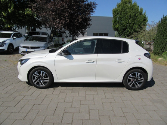 208 allure pack 1.2 puretech 100cv véhicule neuf
